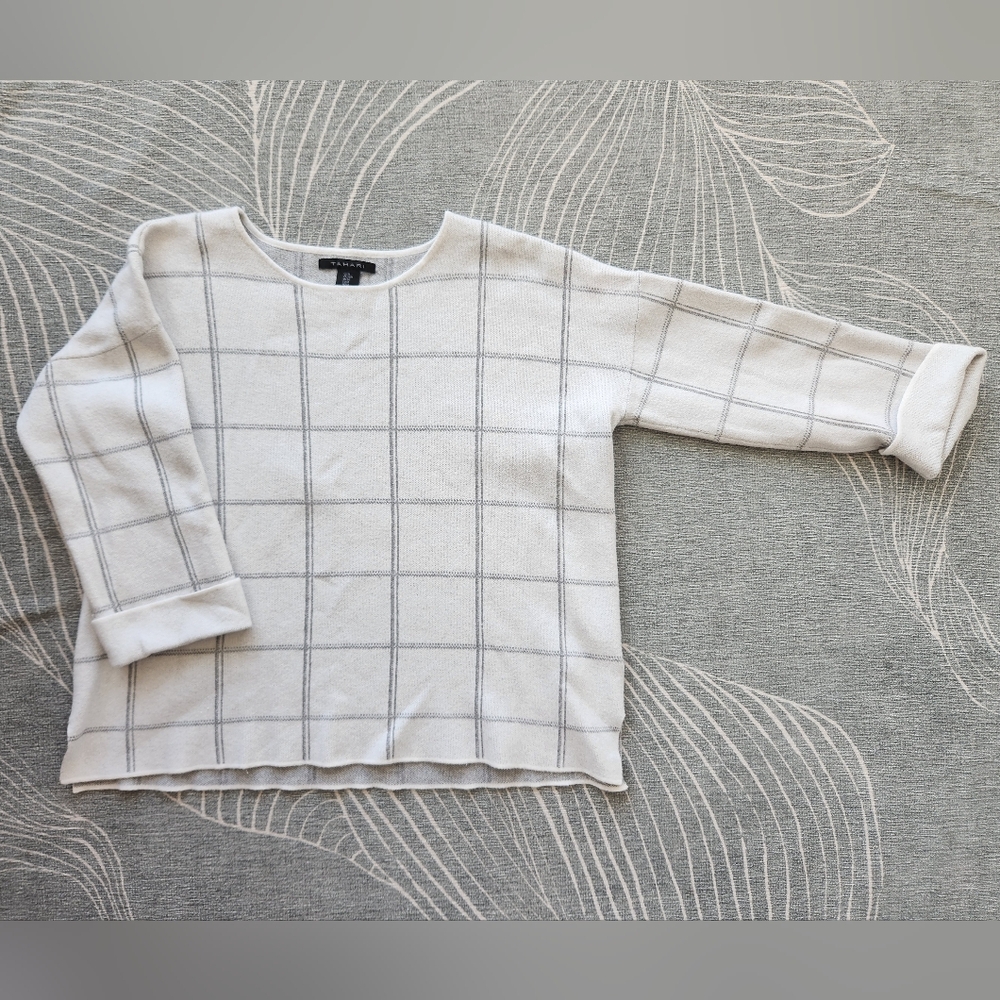 Tahari Boxy White and Gray Checkered Sweater